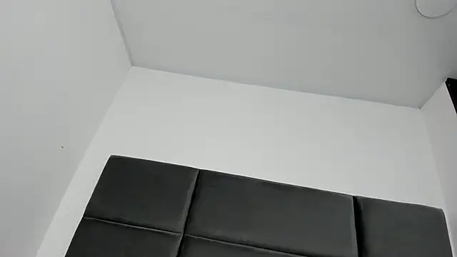 Lizz Luna online show from 7, 10, 2025