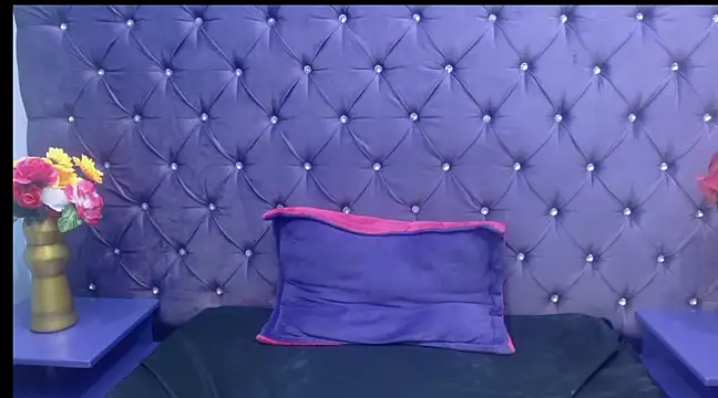 EmilyyEvans  online show from 12, 1, 2025