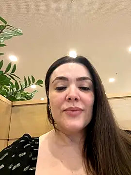 Sophie Eaton online show from 15, 10, 2025