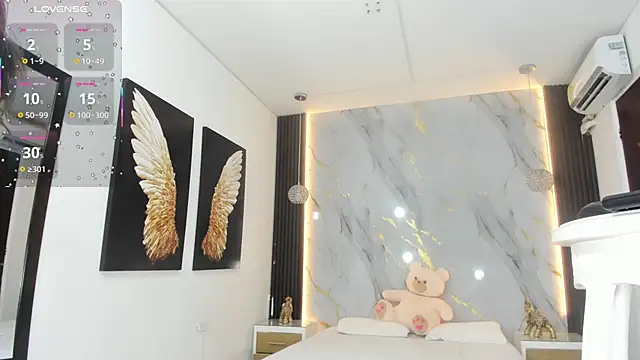 estephany doll online show from 19, 10, 2025