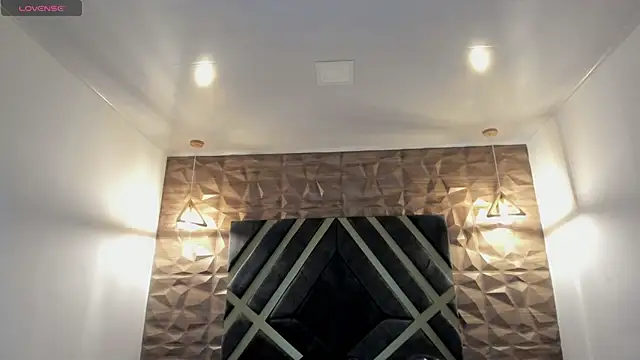 Ian Castillo  online show from 9, 2, 2026