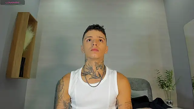 Ian Castillo  online show from 12, 5, 2026
