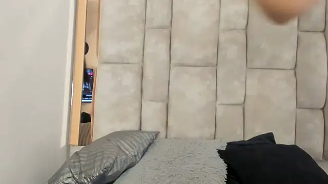 Oliviaa Evans online show from 18, 1, 2026