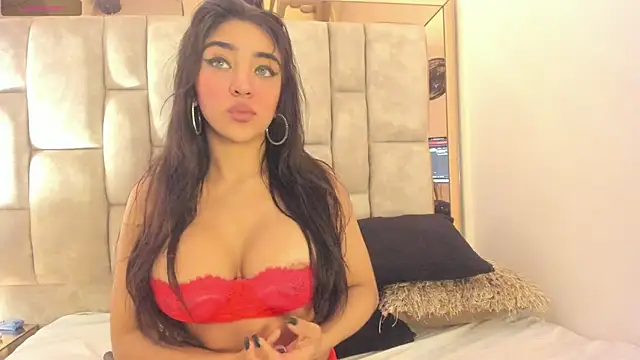 Snapshot of Oliviaa_Evans chatting on 10, 5, 2026 Oliviaa Evans online show from 10, 5, 2026