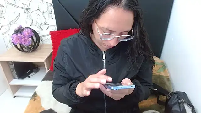 sarax ximena online show from 24, 7, 2026