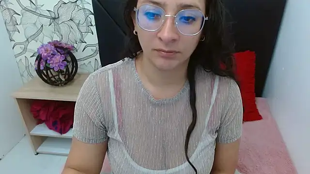 sarax ximena online show from 11, 4, 2026