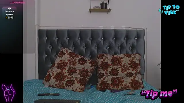 AntonellaAndNoah online show from 20, 2, 2025