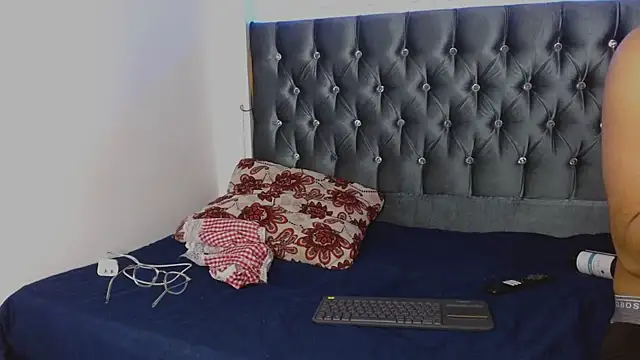 AntonellaAndNoah online show from 12, 3, 2025