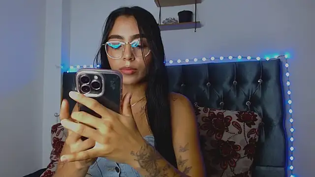 AntonellaAndNoah online show from 12, 3, 2025