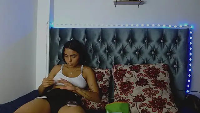 AntonellaAndNoah online show from 7, 3, 2025