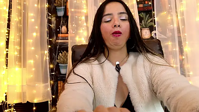 julietta   jackson online show from 14, 6, 2026