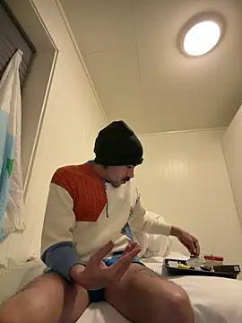 wolfwhite95 online show from 3, 3, 2026