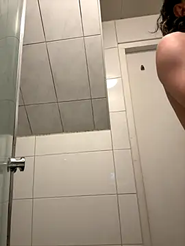 wolfwhite95 online show from 22, 10, 2025