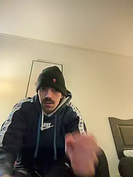 wolfwhite95 online show from 8, 4, 2026