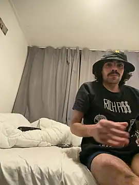 wolfwhite95 online show from 10, 11, 2025