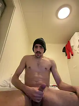 wolfwhite95 online show from 5, 3, 2026