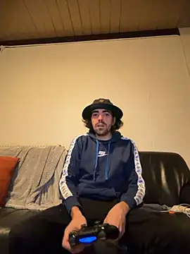 wolfwhite95 online show from 2, 11, 2025