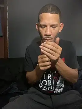 Snapshot of Chico_Bellaco chatting on 15, 11, 2025 Chico Bellaco online show from 15, 11, 2025