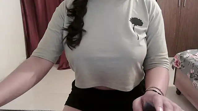 Snapshot of ANANYA-TIWARI chatting on 30, 9, 2025 ANANYA-TIWARI online show from 30, 9, 2025