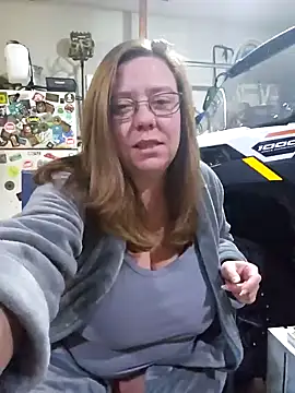 Snapshot of MsShelby40 chatting on 6, 12, 2024 MsShelby40 online show from 6, 12, 2024