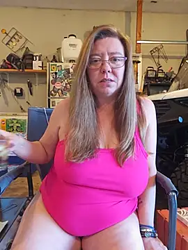 Snapshot of MsShelby40 chatting on 19, 6, 2026 MsShelby40 online show from 19, 6, 2026