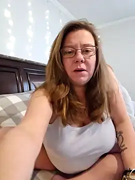 Snapshot of MsShelby40 chatting on 18, 1, 2025 MsShelby40 online show from 18, 1, 2025