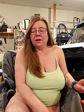 MsShelby40 online show from 16, 12, 2025