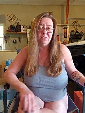Snapshot of MsShelby40 chatting on 12, 6, 2026 MsShelby40 online show from 12, 6, 2026