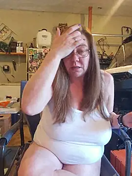 Snapshot of MsShelby40 chatting on 2, 6, 2026 MsShelby40 online show from 2, 6, 2026