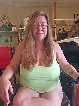 Snapshot of MsShelby40 chatting on 28, 6, 2026 MsShelby40 online show from 28, 6, 2026