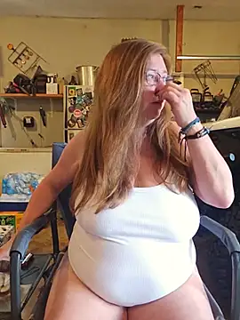 Snapshot of MsShelby40 chatting on 11, 7, 2026 MsShelby40 online show from 11, 7, 2026