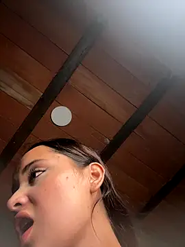 Snapshot of MollySanders___ chatting on 4, 10, 2025 MollySanders online show from 4, 10, 2025