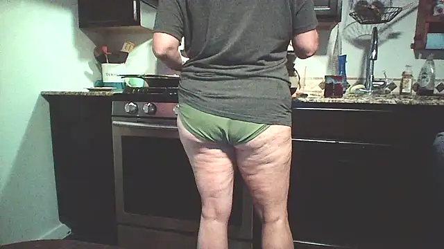 Big-Tits-McGee online show from 29, 9, 2025