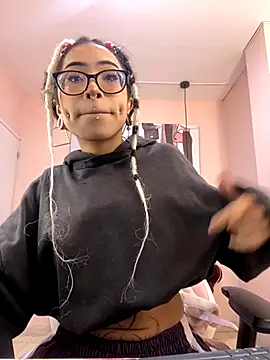 Violetta Suky online show from 13, 10, 2025