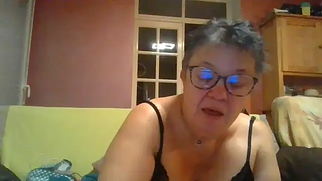 Snapshot of Vandeae44 chatting on 9, 2, 2026 Vandeae44 online show from 9, 2, 2026