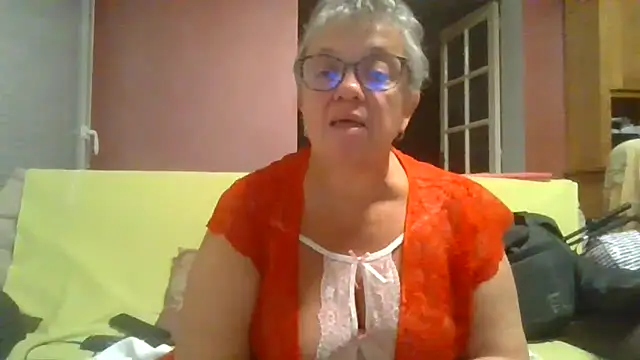Snapshot of Vandeae44 chatting on 25, 9, 2025 Vandeae44 online show from 25, 9, 2025