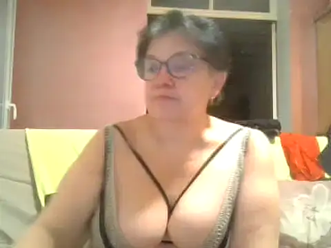 Snapshot of Vandeae44 chatting on 17, 2, 2025 Vandeae44 online show from 17, 2, 2025