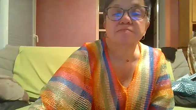 Snapshot of Vandeae44 chatting on 2, 2, 2026 Vandeae44 online show from 2, 2, 2026