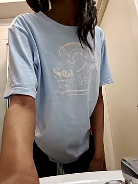 Summerlisa online show from 17, 2, 2025