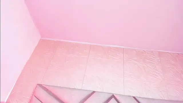 sophie pariss online show from 10, 4, 2026