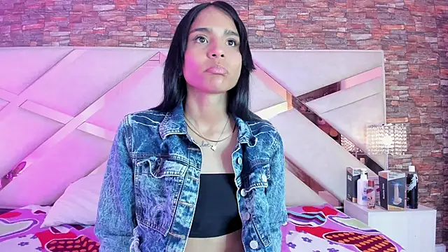 sophie pariss online show from 5, 11, 2025