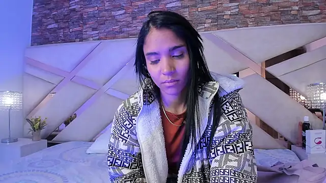 sophie pariss online show from 10, 10, 2025