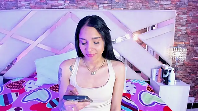 sophie pariss online show from 6, 11, 2025