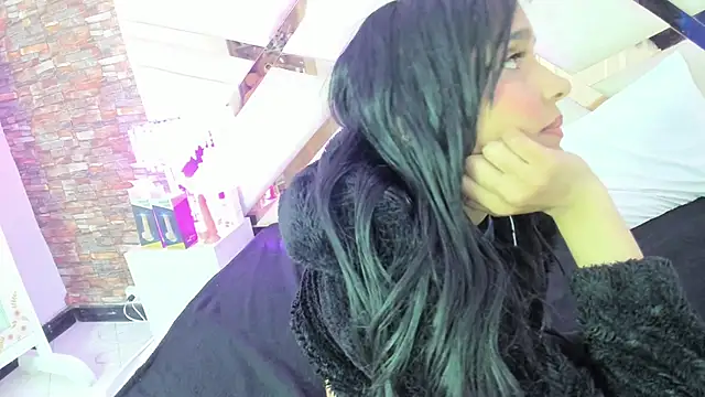 sophie pariss online show from 22, 10, 2025