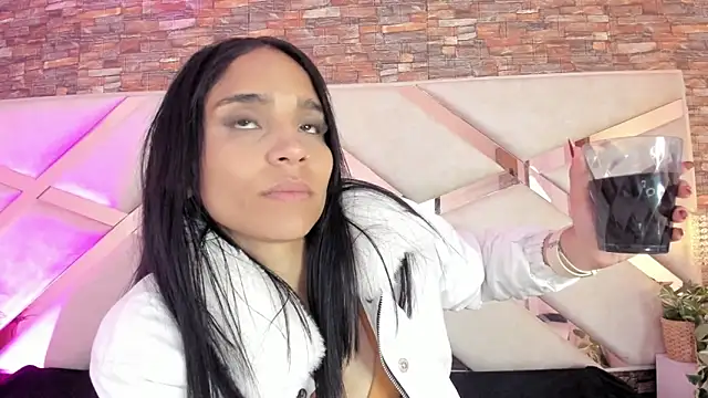 sophie pariss online show from 1, 12, 2025