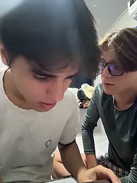 Snapshot of Alex_and_Fabian chatting on 21, 6, 2026 Alex and Fabian online show from 21, 6, 2026