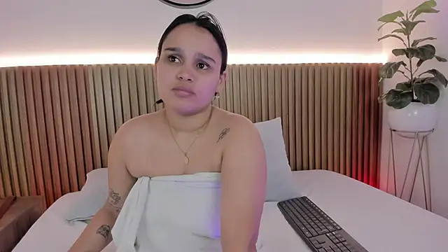 lia sexx19 online show from 17, 6, 2026