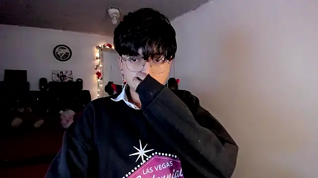 AnggelONfiree online show from 3, 2, 2026