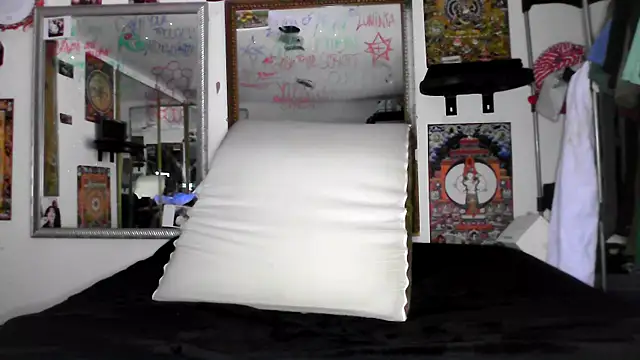 Azazelihornyasf online show from 17, 4, 2026