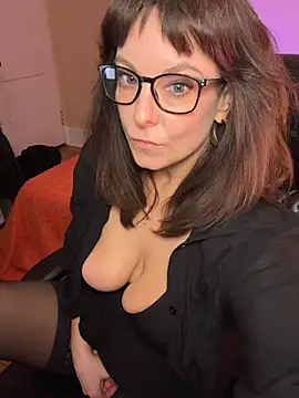 Evagirl88 online show from 4, 3, 2025